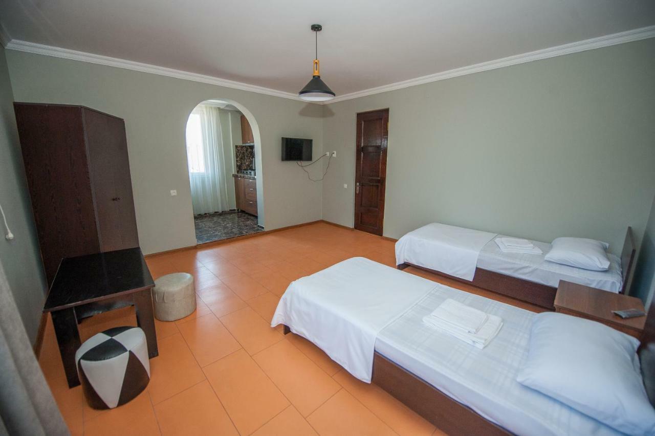 Hotel Cosmos Batumi Eksteriør billede